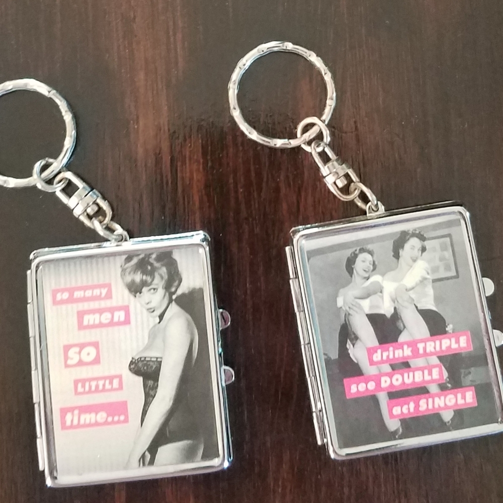 Set of 2 keychains